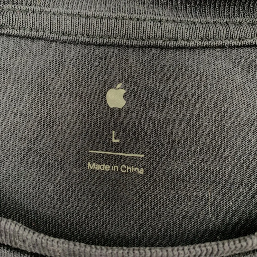 Apple Campus Zippered Mouth Emoji Black TShirt SZ L Rare Employees Only Collect‎ - Picture 3 of 10